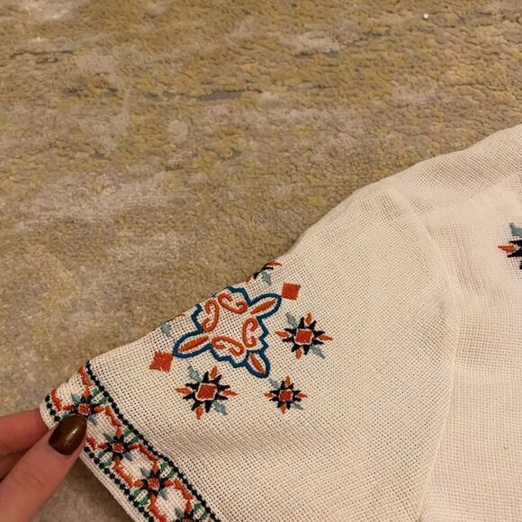 Womens forever 21 embroiled white t shirt - Picture 4 of 7